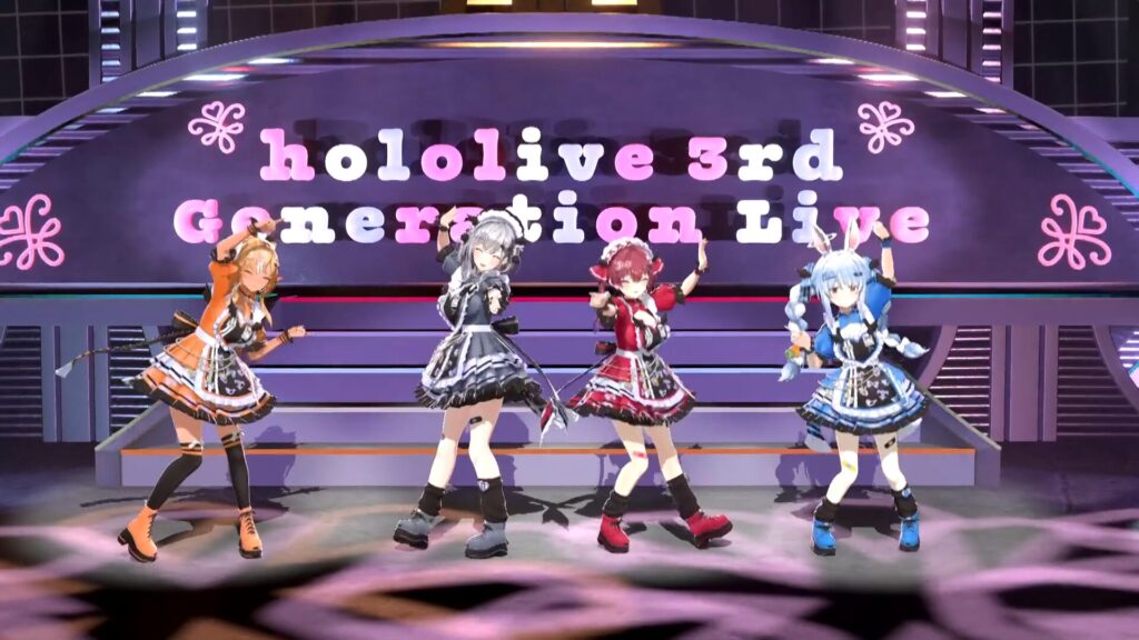 悪魔衣装の３期生集合